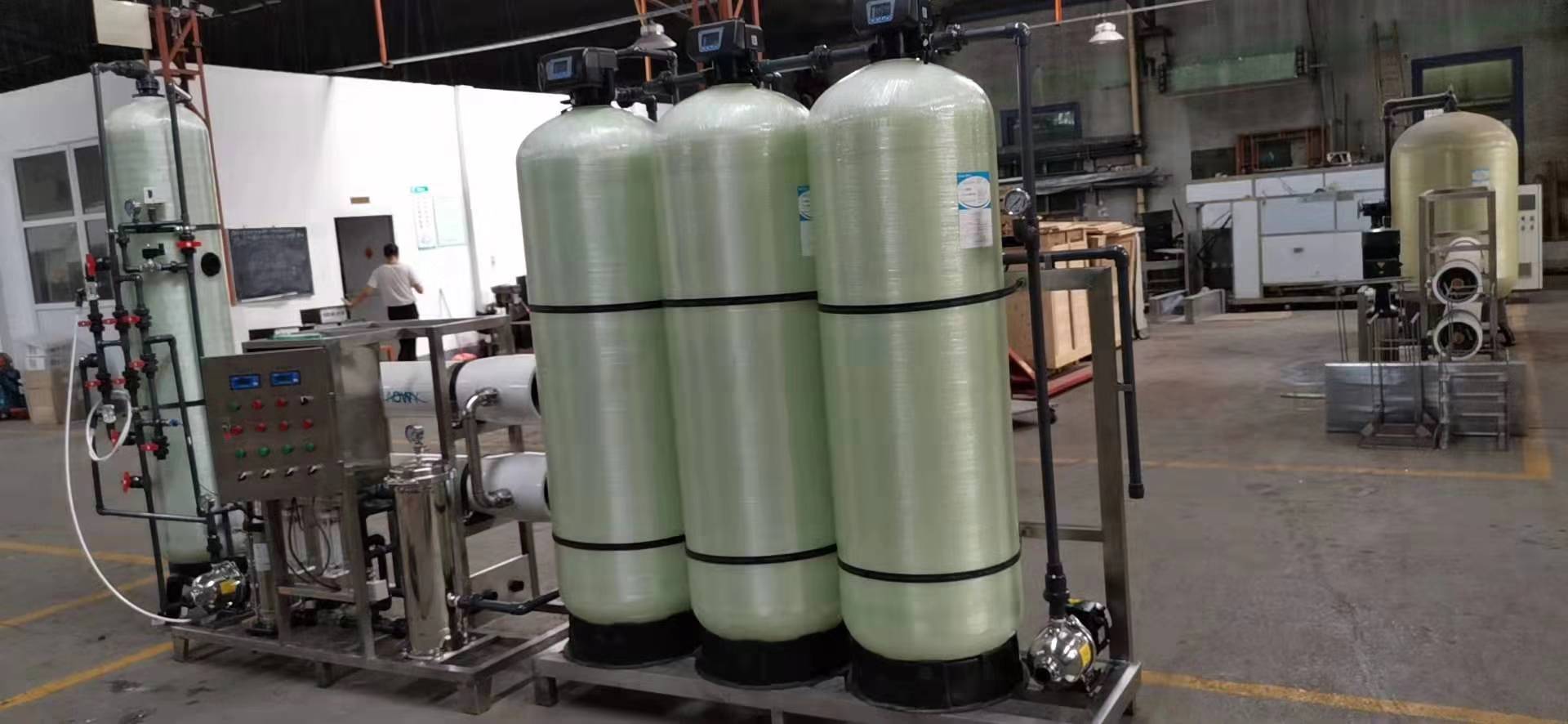 Large front automatic water processor